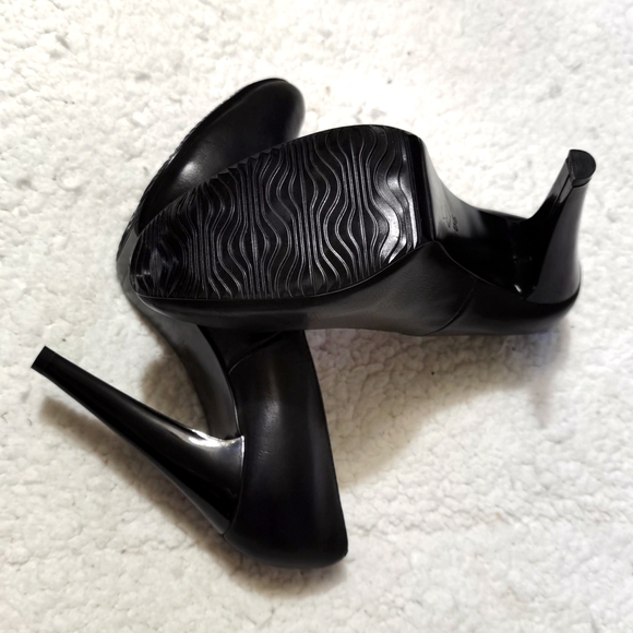 Brand new black high heel platform leather shoes - Picture 5 of 5